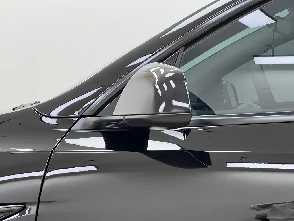 Tesla Model Y 2023 — фото 10