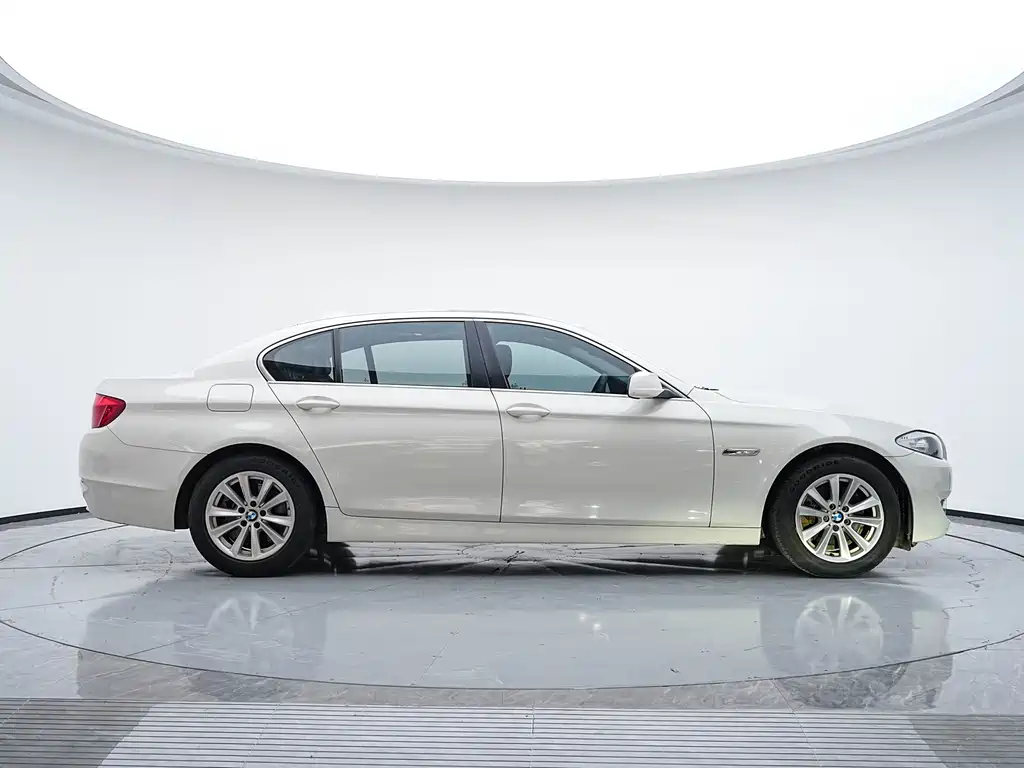BMW 5 Series 2013 — фото 4