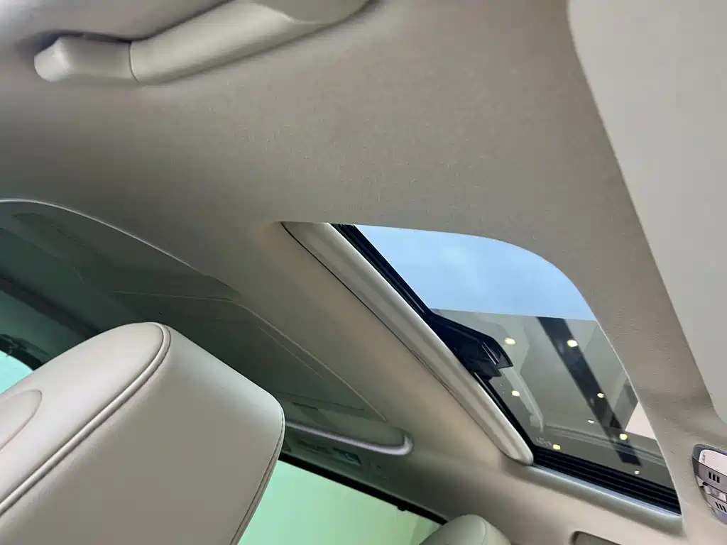Toyota Alphard 2022 — фото 5