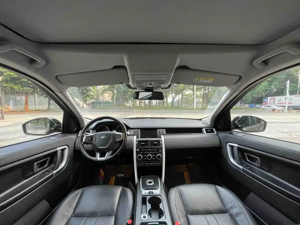 Land Rover Discovery Sport 2015 — фото 14