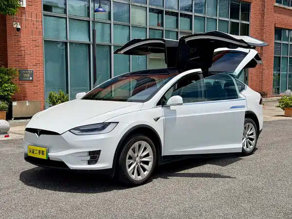 Tesla Model X 2017
