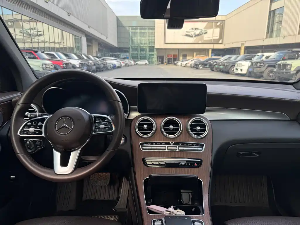 Mercedes-Benz GLC 2019 — фото 13