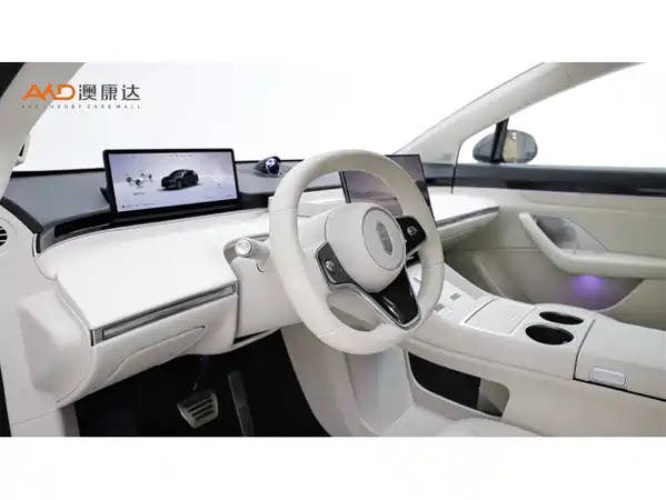 Luxeed R7 2025