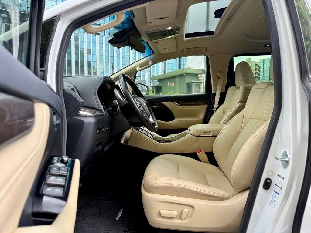 Toyota Alphard 2021 — фото 7