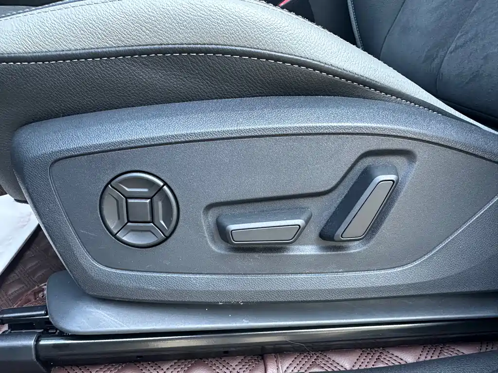 Audi Q3 2022 — фото 12