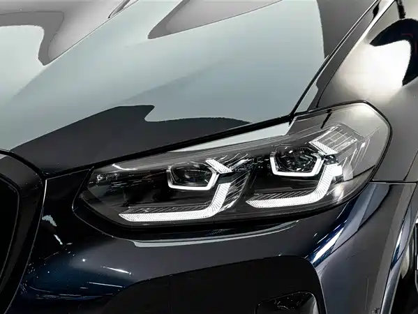 BMW iX3 2025