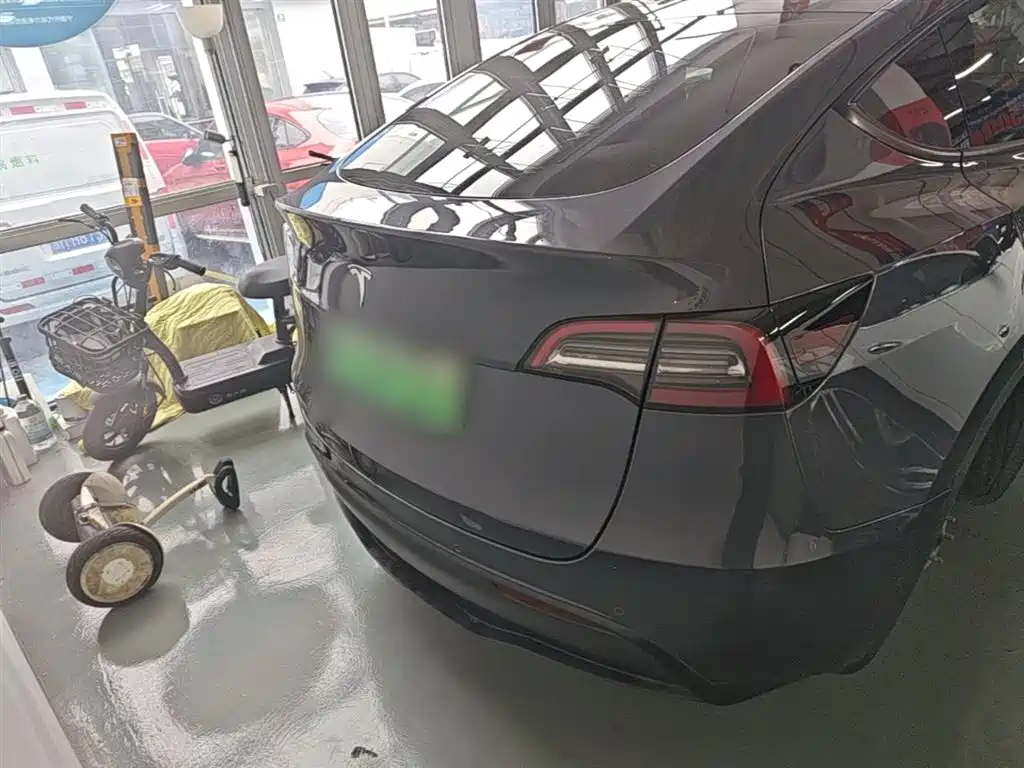 Tesla Model Y 2023 — фото 6
