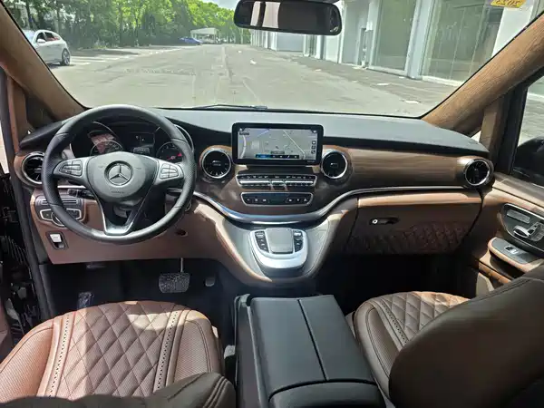 Mercedes-Benz V-Class 2021