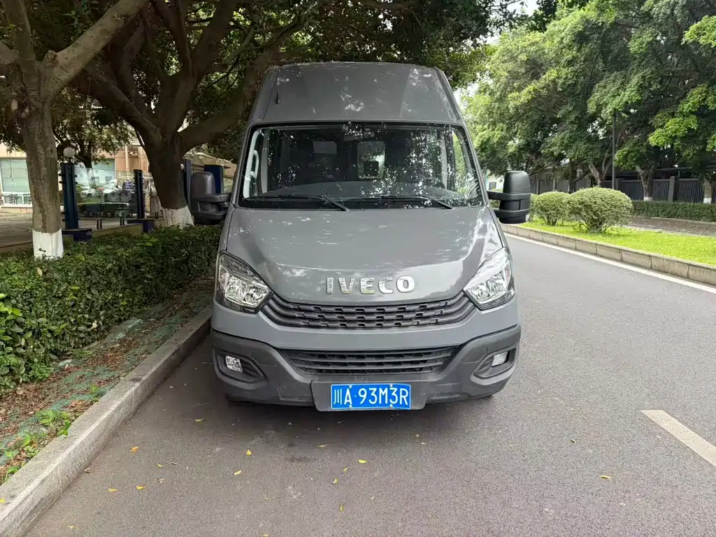 IVECO Ousheng 2024