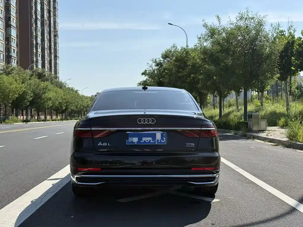Audi A8 2025 — фото 41