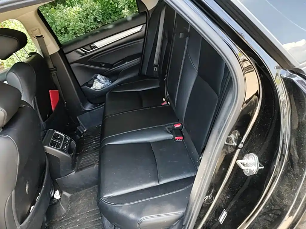 Honda Accord 2022 — фото 17