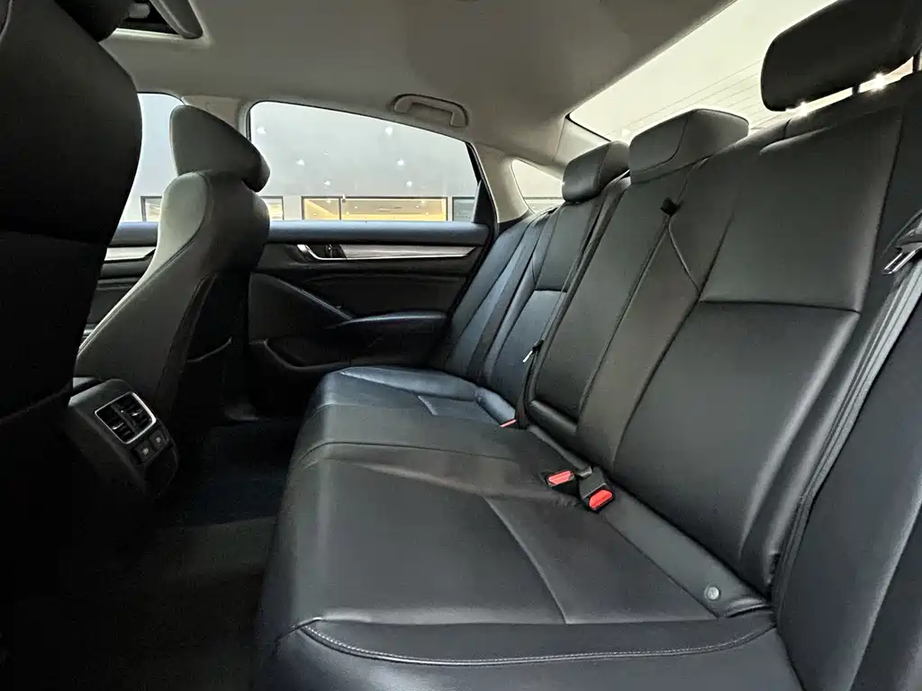 Honda Accord 2023 — фото 14