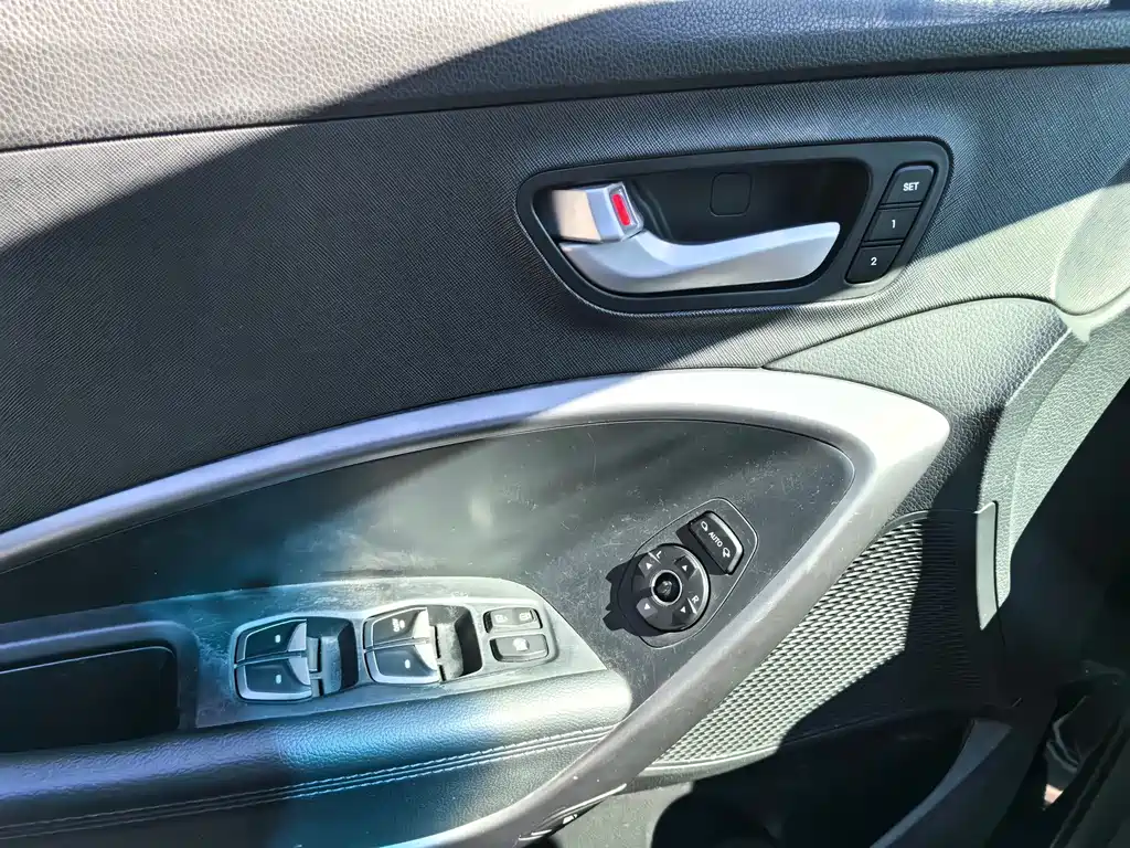 Hyundai Santa Fe 2015 — фото 17