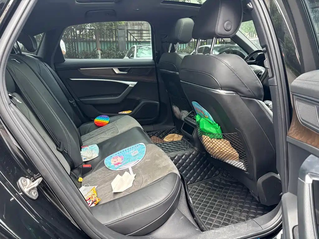 Audi A6L 2022