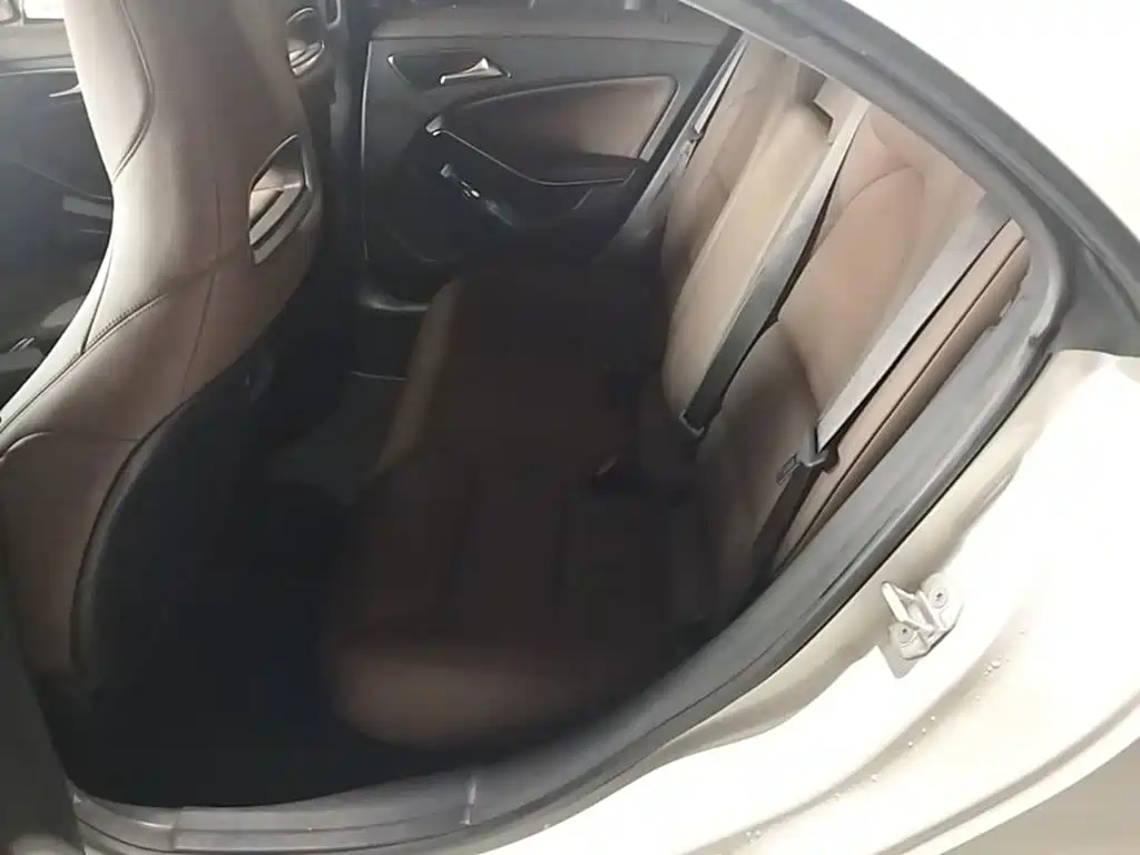 Mercedes-Benz CLA 2015 — фото 17