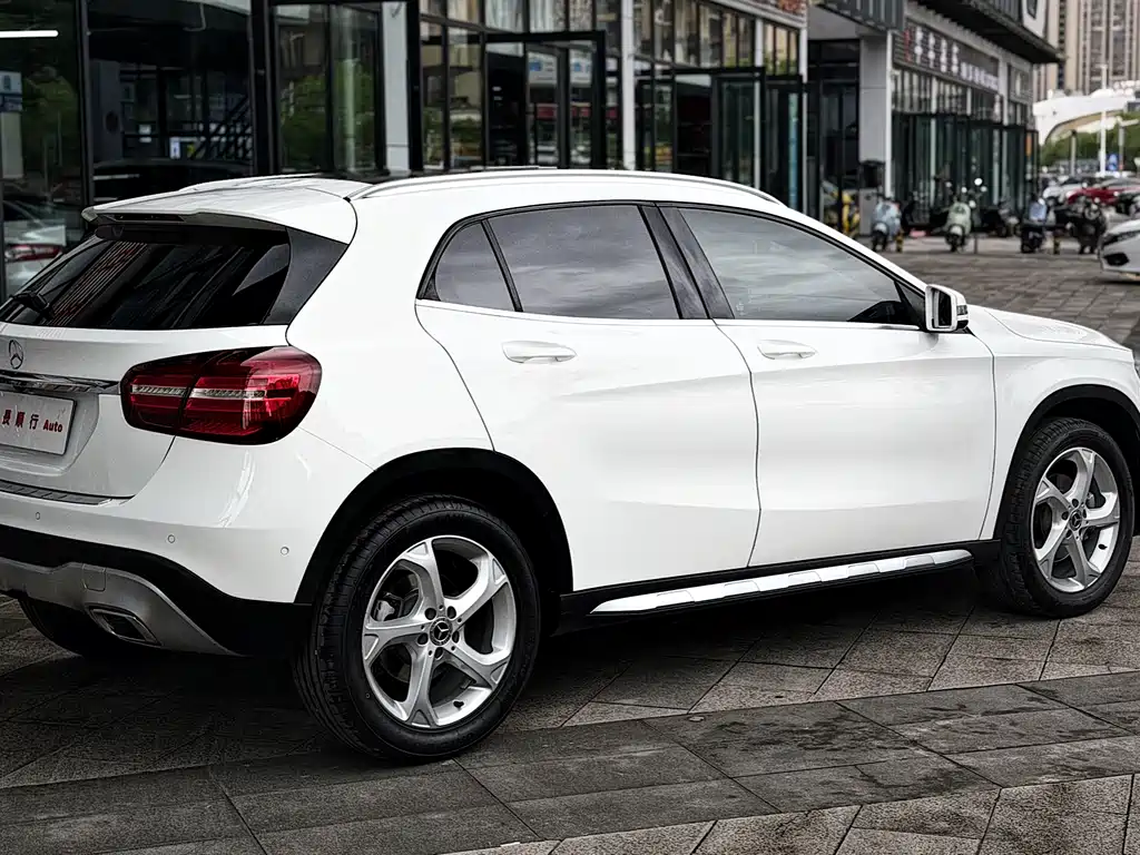 Mercedes-Benz GLA 2017 — фото 4