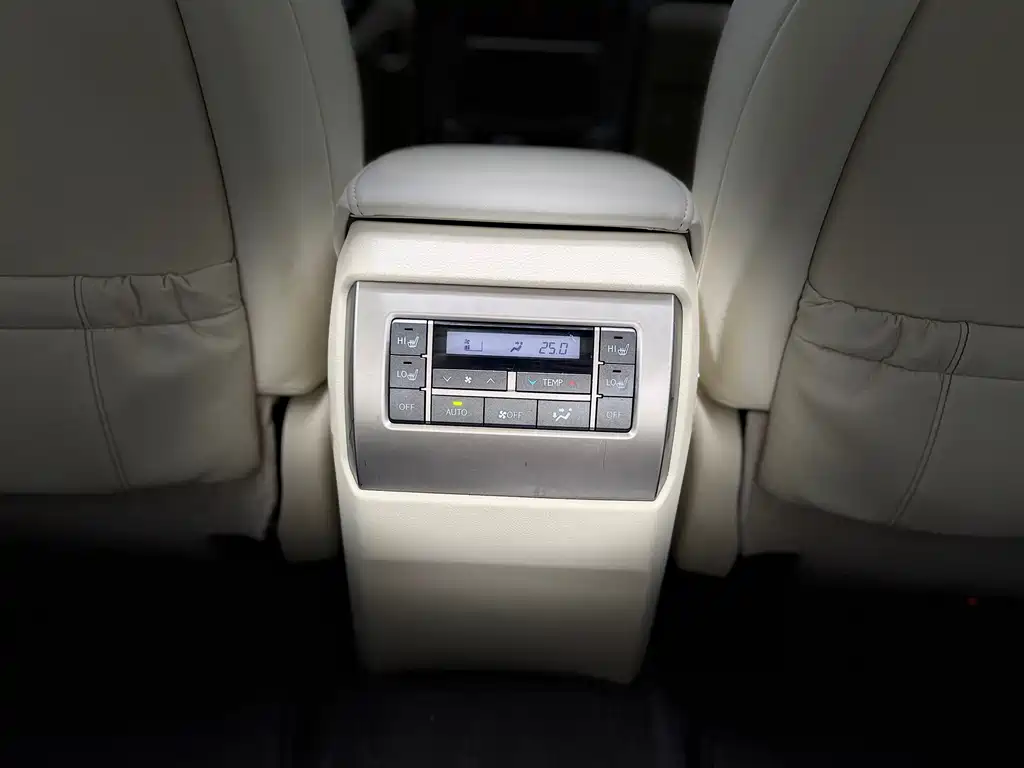 Lexus GX 2014 — фото 10