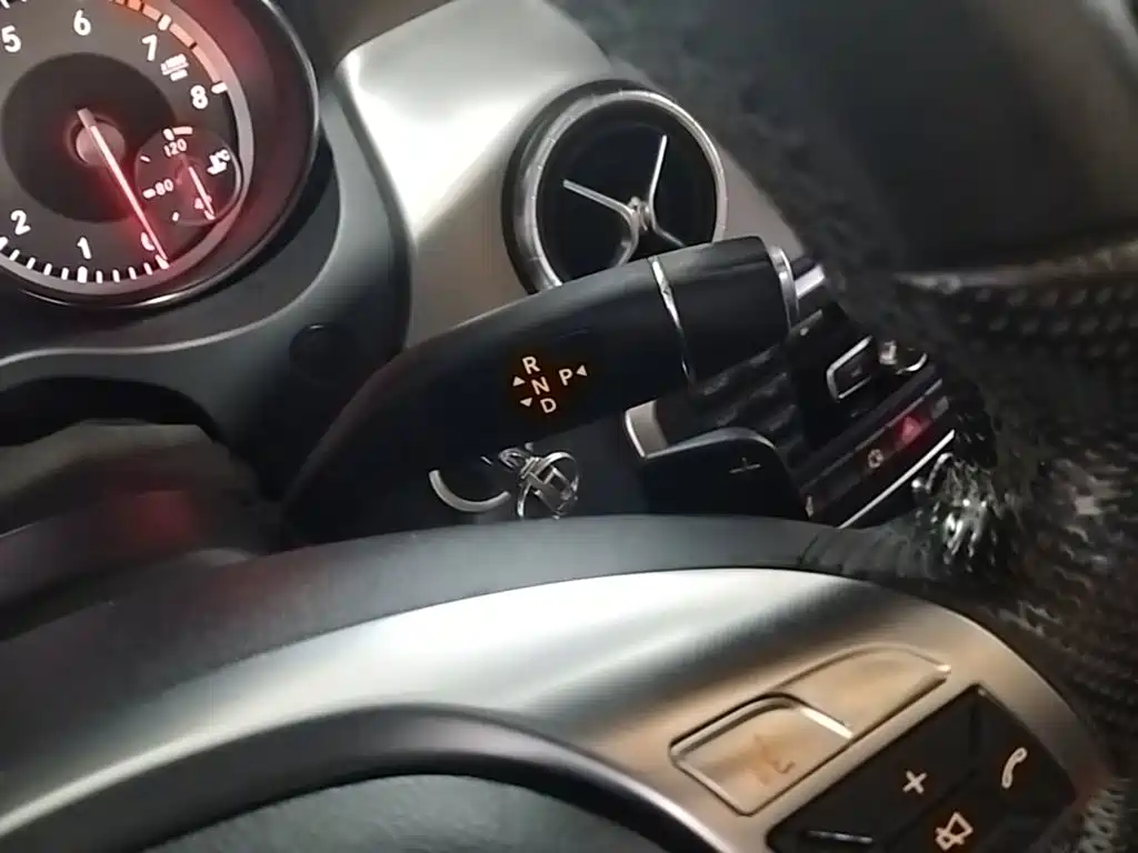 Mercedes-Benz CLA 2015 — фото 14