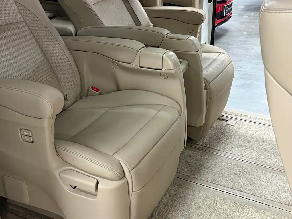 Toyota Alphard 2012 — фото 15