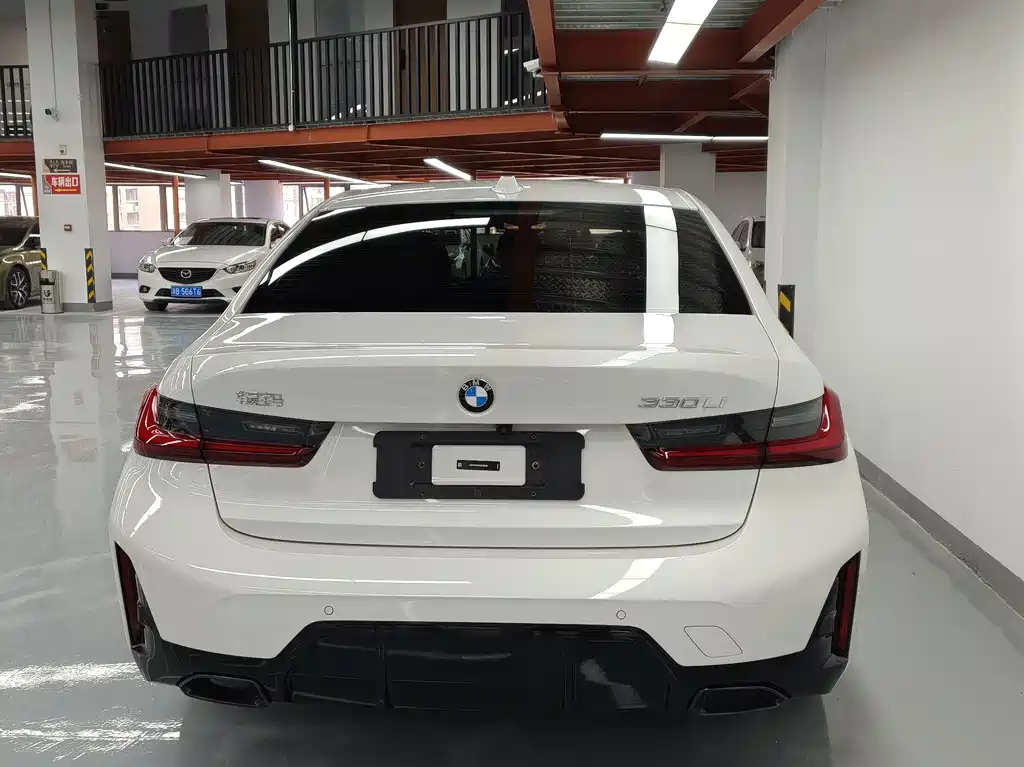 BMW 3 Series 2025 — фото 17