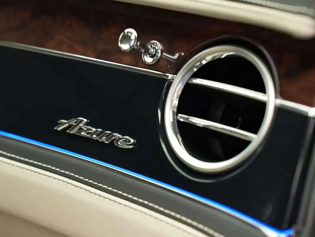 Bentley Flying Spur 2024 — фото 22