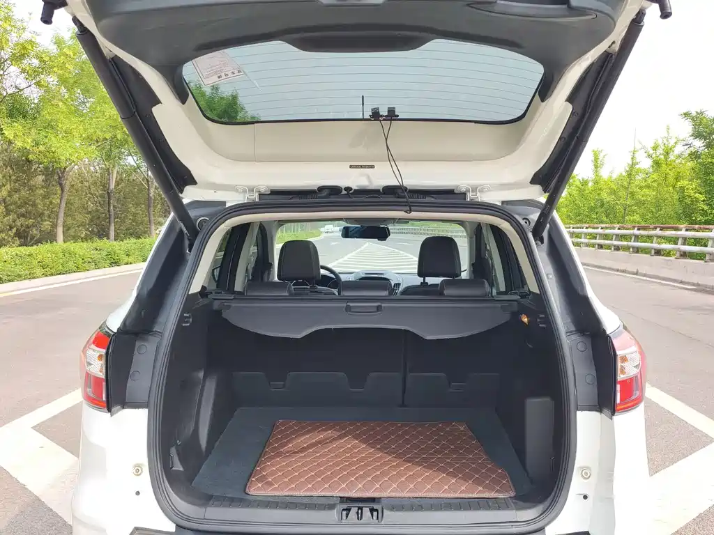 Ford Kuga 2017 — фото 15