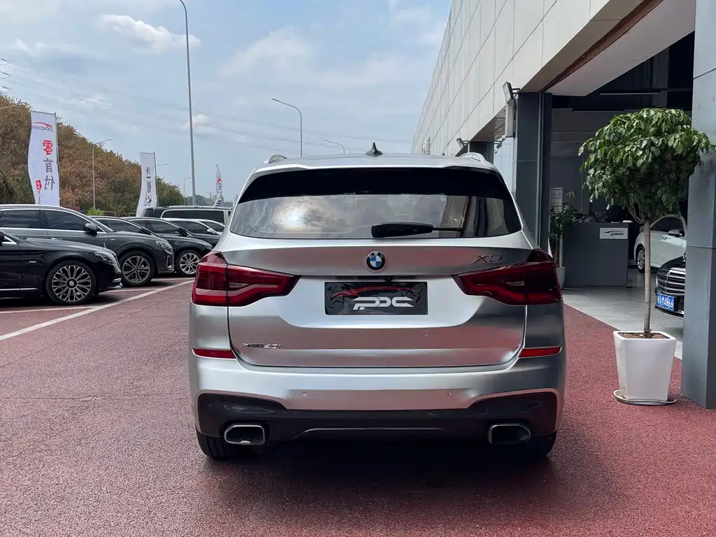BMW X3 2018 — фото 14