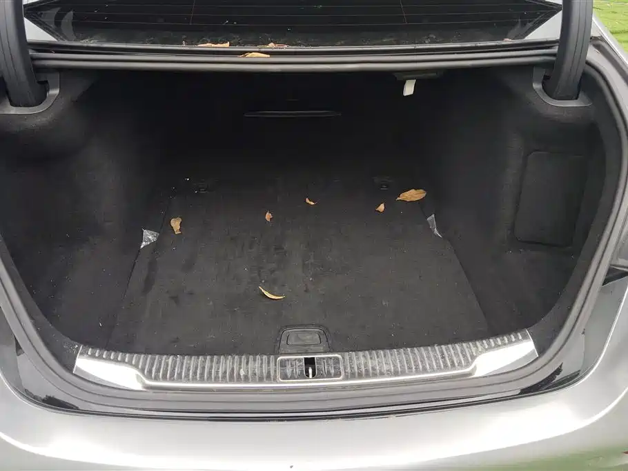 Mercedes-Benz S-Class 2023