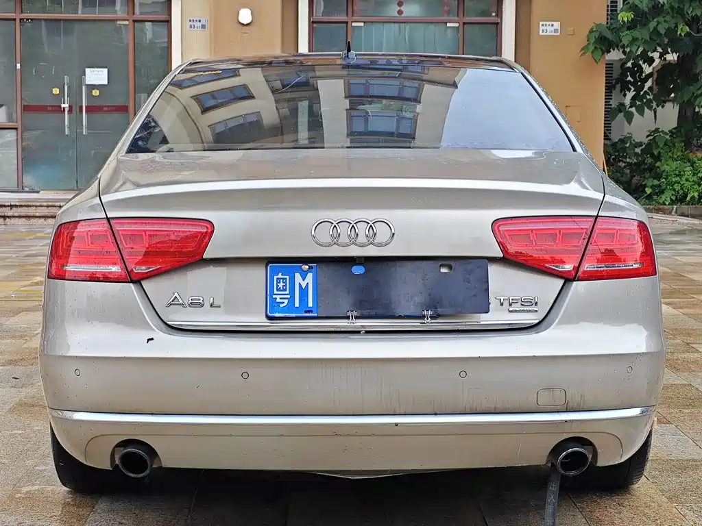 Audi A8 2012
