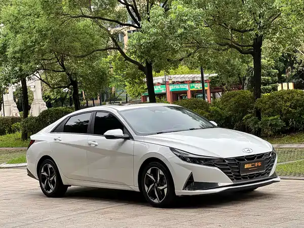 Hyundai Elantra 2021