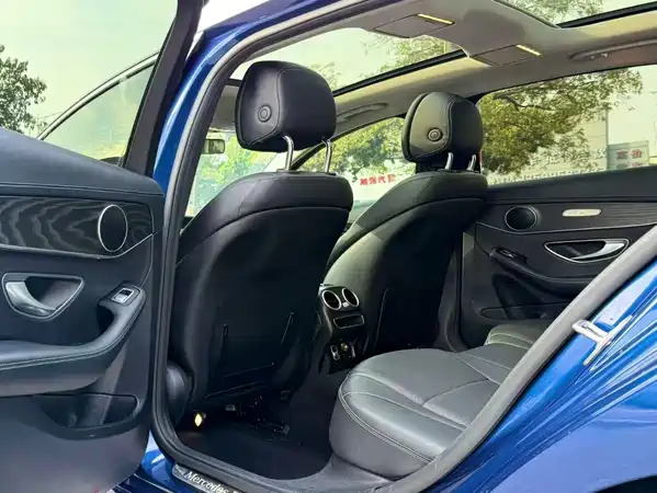 Mercedes-Benz C-Class 2021