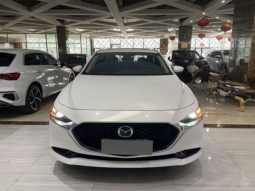Mazda 3 Axela 2022