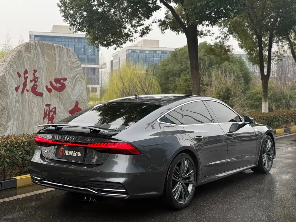 Audi A7 2023 — фото 6