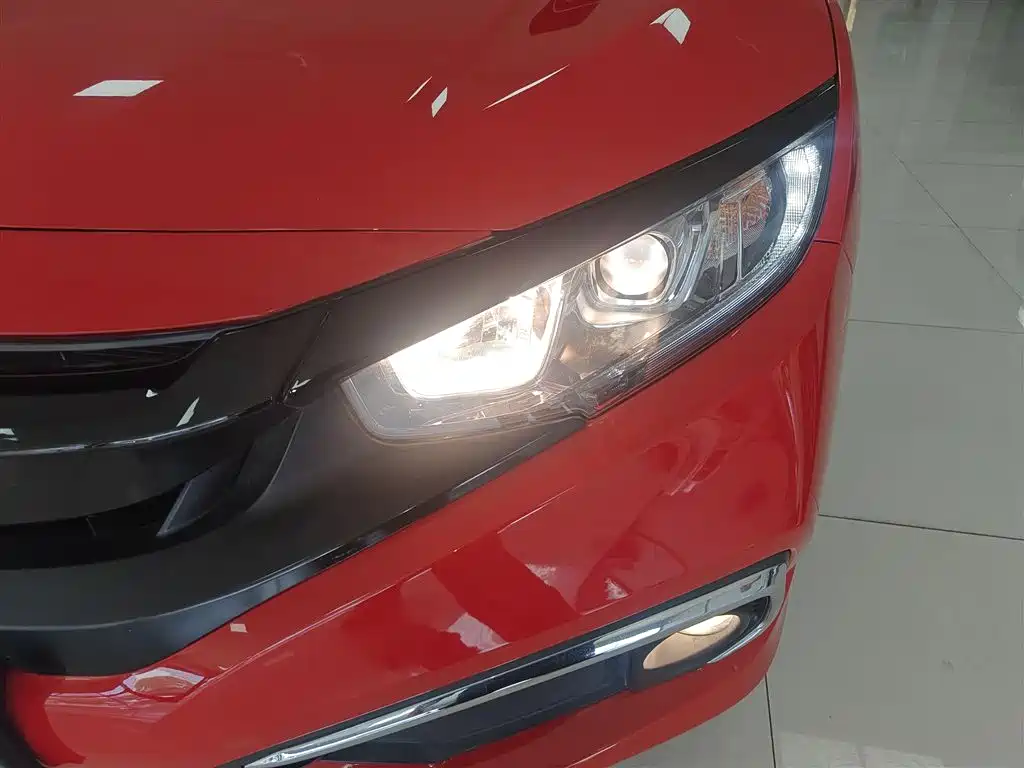 Honda Civic 2020 — фото 18