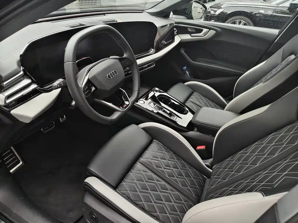 Audi A5L 2025 — фото 4