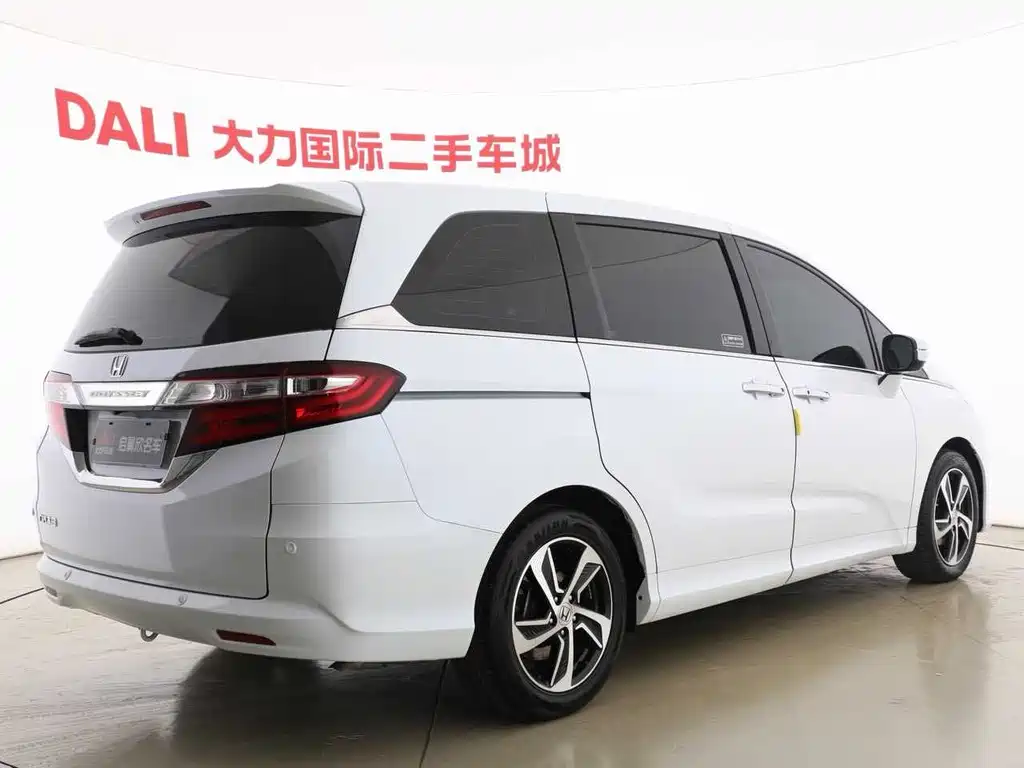 Honda Odyssey 2017 — фото 15