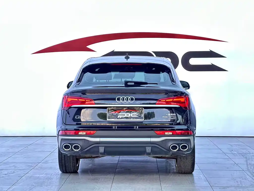 Audi Q5L Sportback 2022 — фото 23