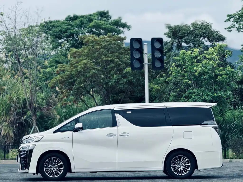 Toyota Vellfire 2020 — фото 21