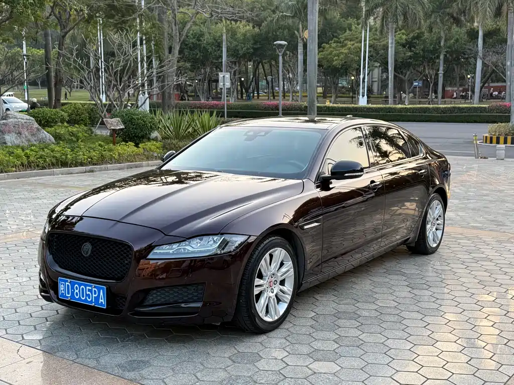 Jaguar XFL 2018 — фото 1