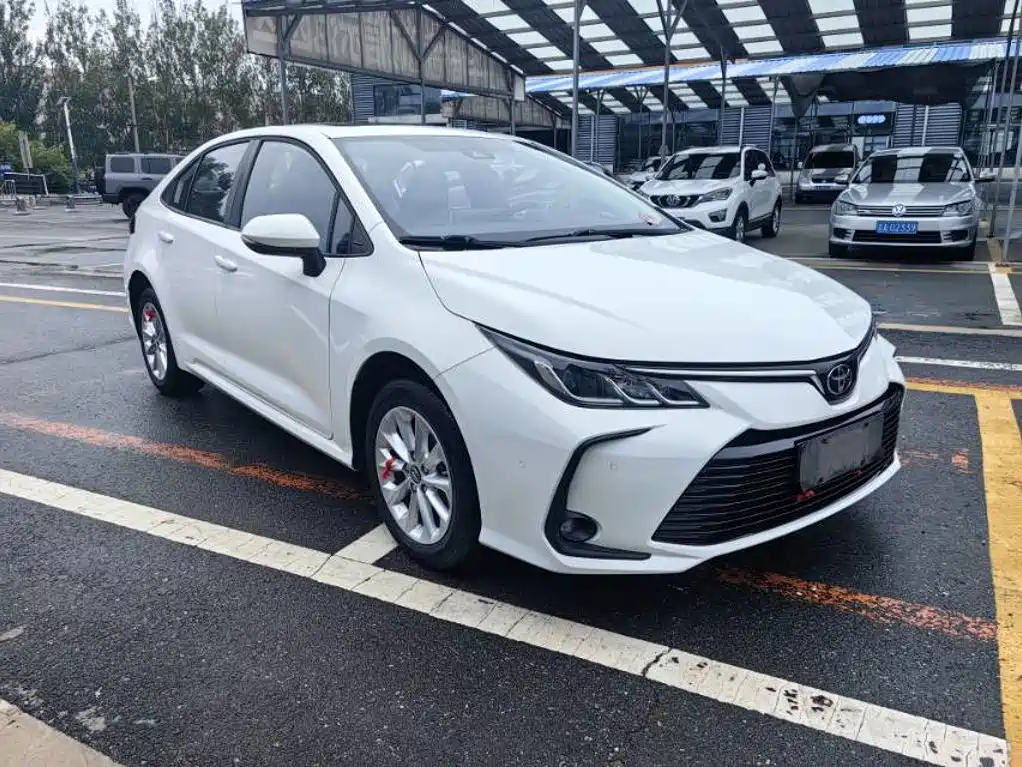 Toyota Corolla 2022 — фото 3
