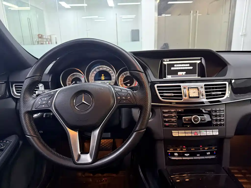 Mercedes-Benz E-Class 2014 — фото 16