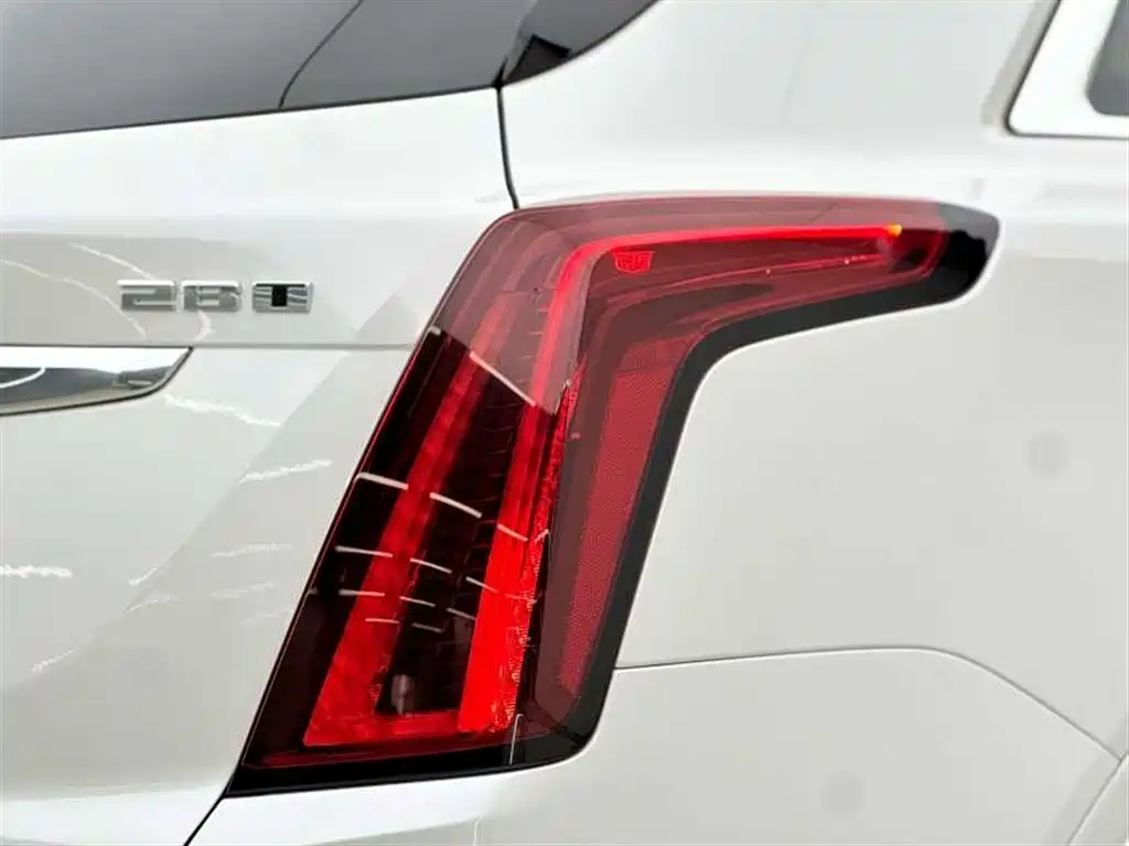 Cadillac XT5 2019 — фото 15