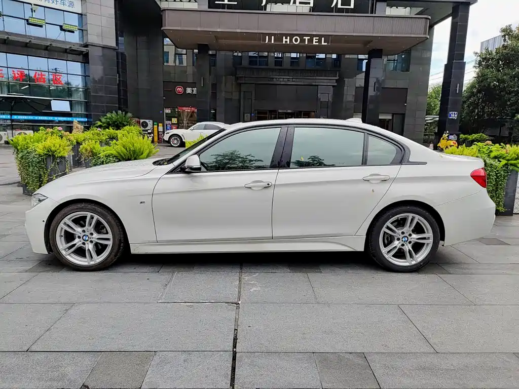BMW 3 Series 2019