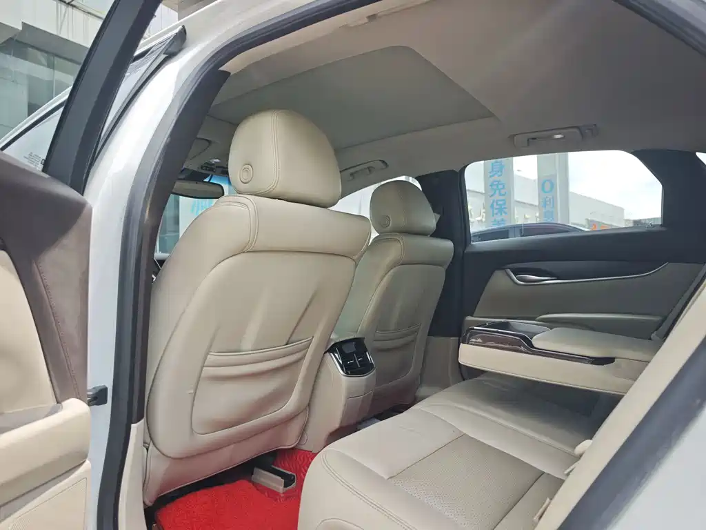 Cadillac XTS 2016 — фото 14