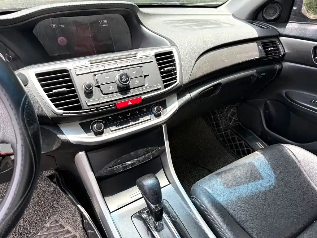 Honda Accord 2016 — фото 15