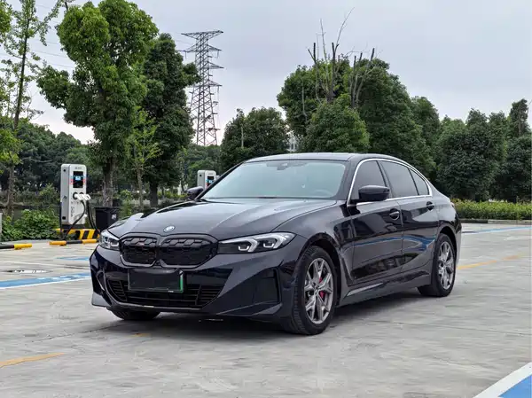 BMW i3 2025