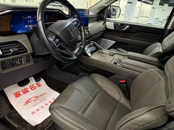 Lincoln Navigator 2022