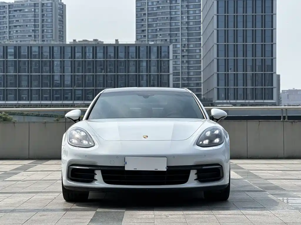 Porsche Panamera 2017 — фото 2