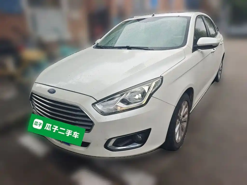 Ford Escort 2015 — фото 1