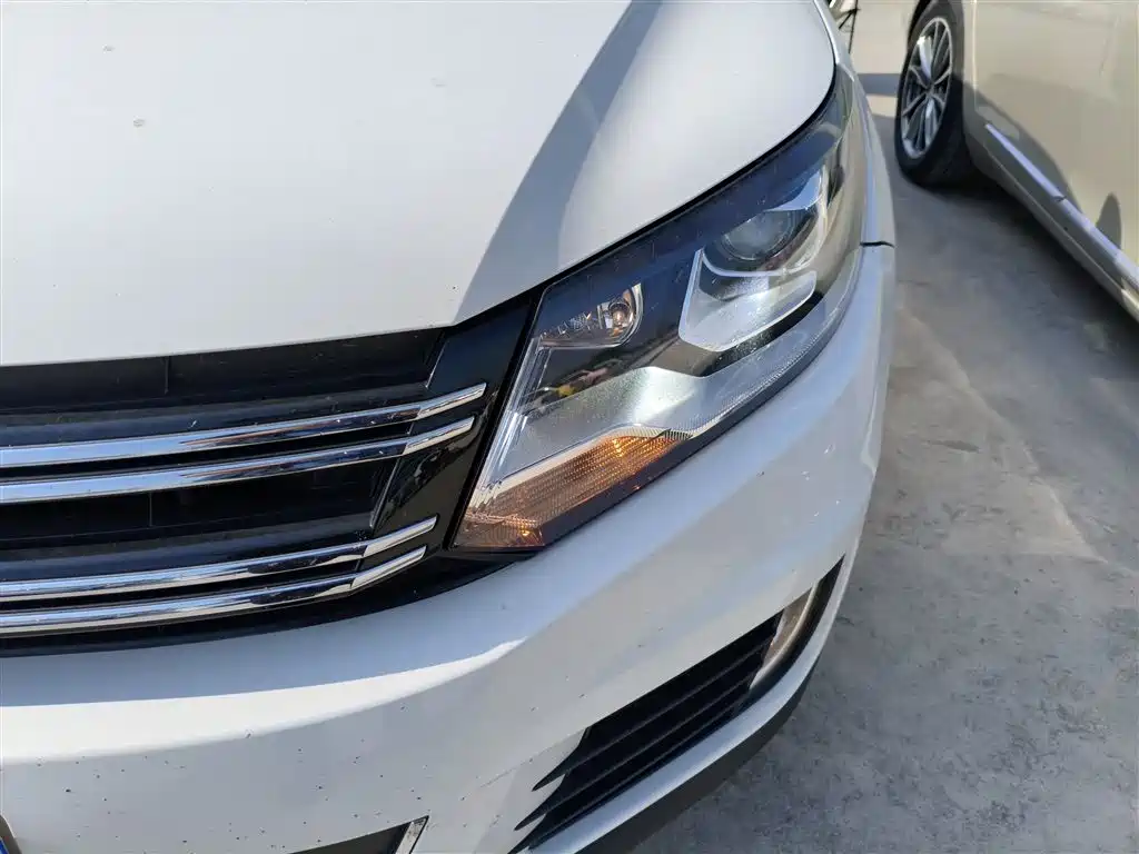 Volkswagen Tiguan 2018 — фото 18